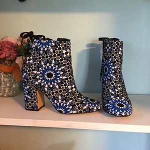 ASOS Size 9 Blue Patterned High Heel Bootie